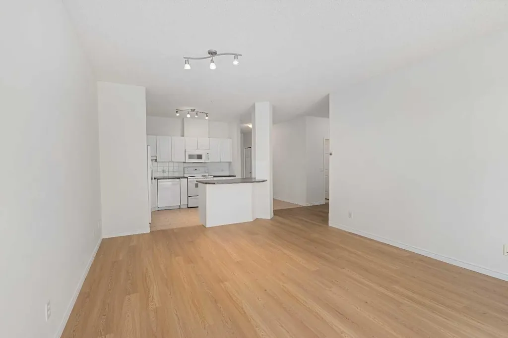 5201 Dalhousie Drive NW Calgary AB T3A 5Y7