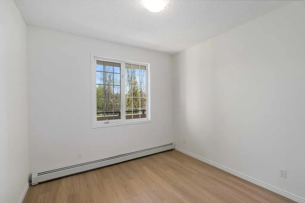 5201 Dalhousie Drive NW Calgary AB T3A 5Y7