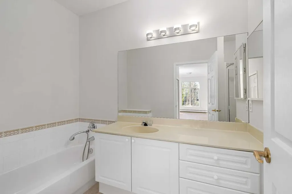 5201 Dalhousie Drive NW Calgary AB T3A 5Y7