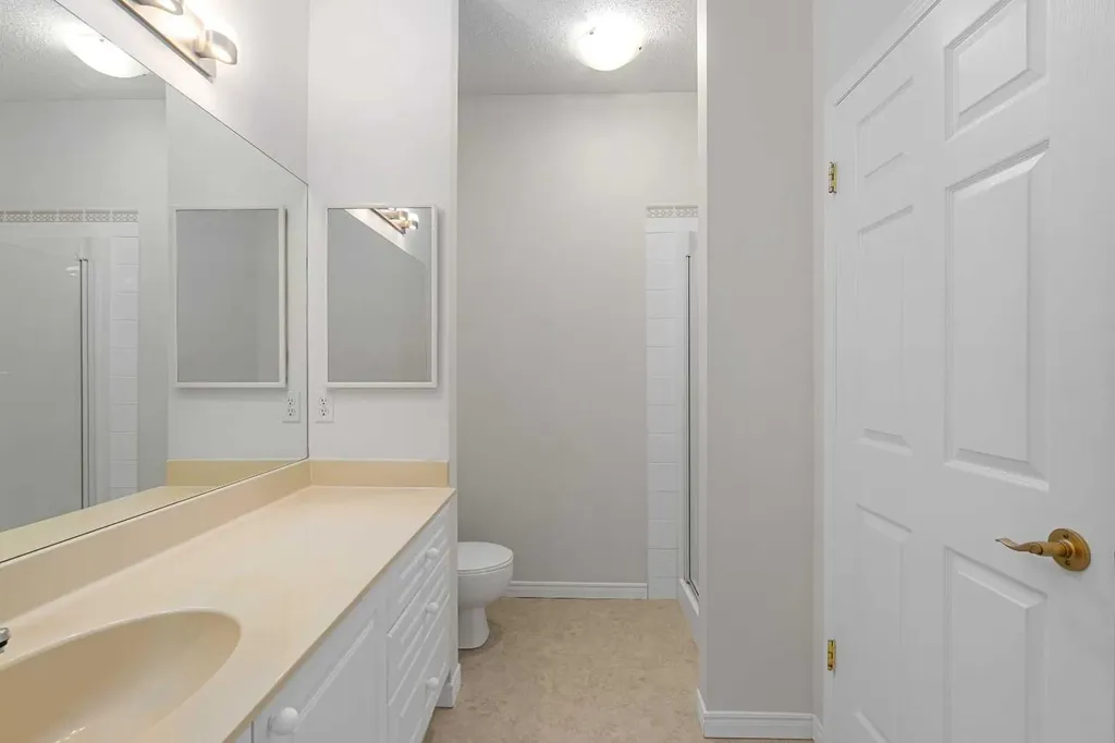 5201 Dalhousie Drive NW Calgary AB T3A 5Y7