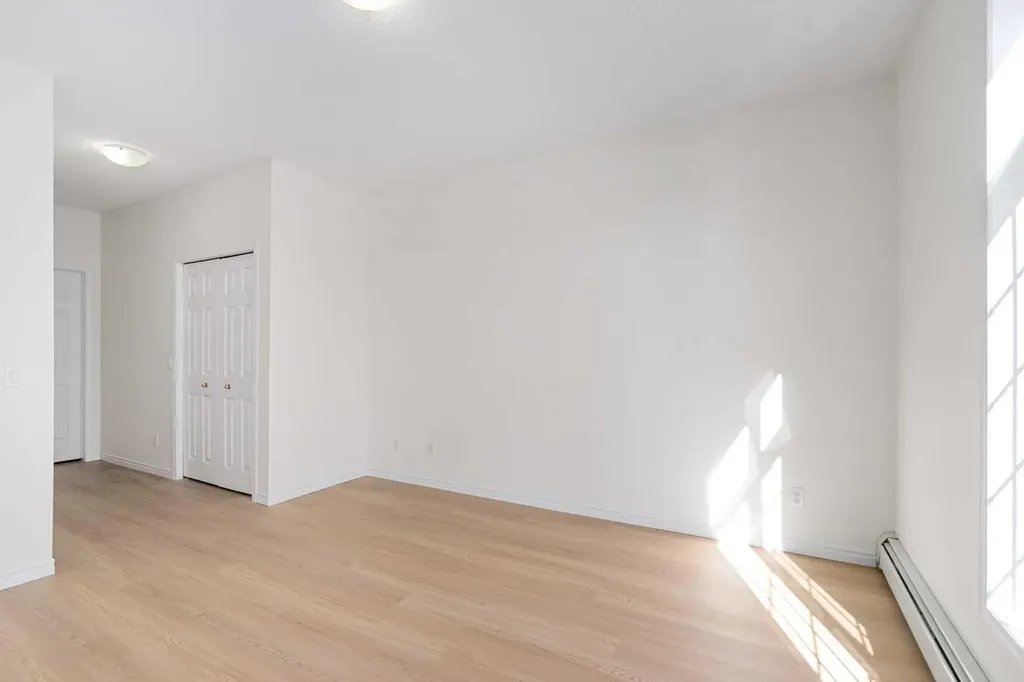 5201 Dalhousie Drive NW Calgary AB T3A 5Y7