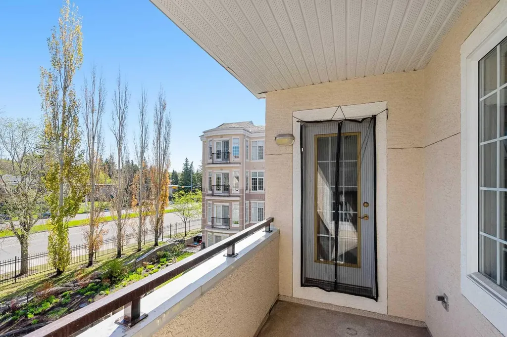 5201 Dalhousie Drive NW Calgary AB T3A 5Y7