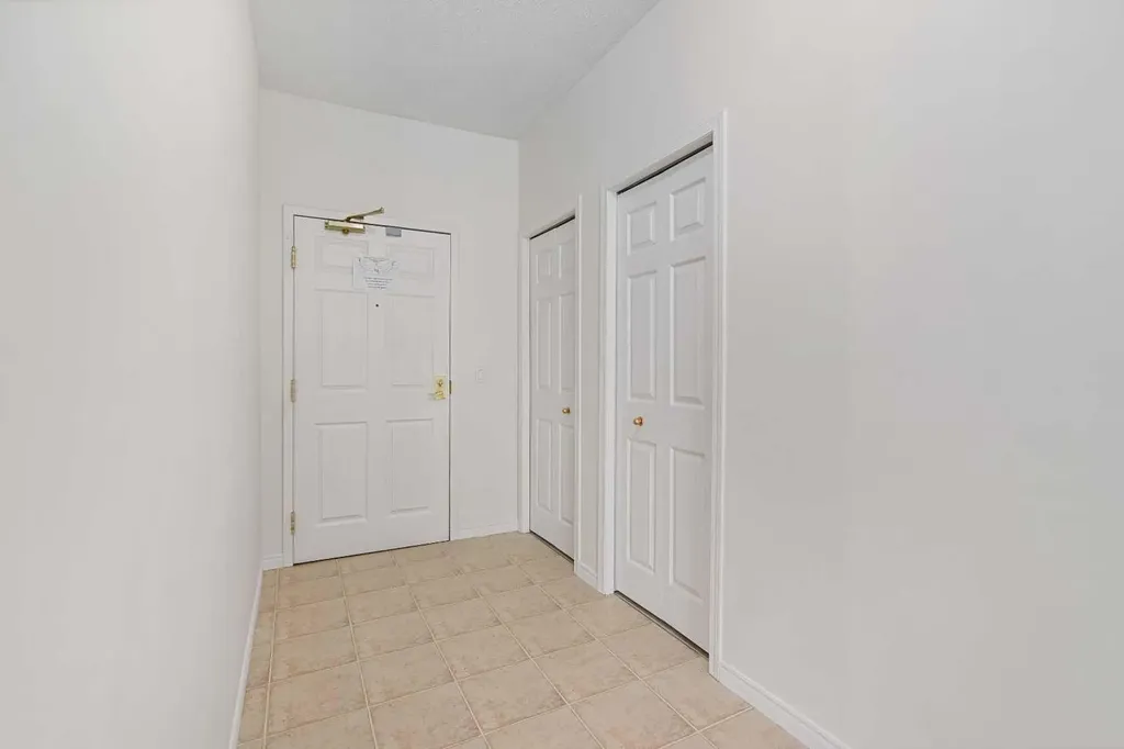 5201 Dalhousie Drive NW Calgary AB T3A 5Y7