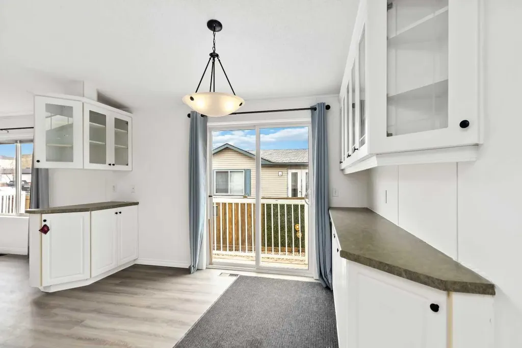240 Mckinlay Crescent Fort Mcmurray AB T9K2M8
