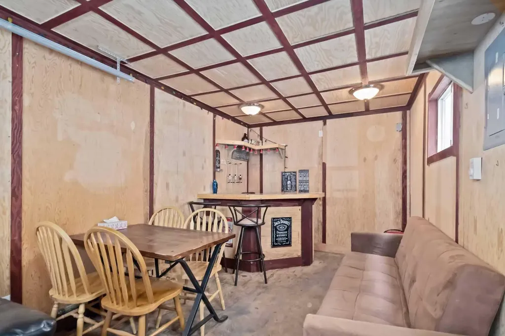240 Mckinlay Crescent Fort Mcmurray AB T9K2M8
