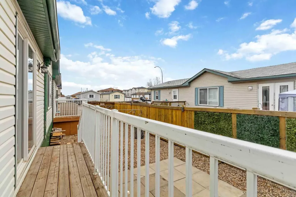 240 Mckinlay Crescent Fort Mcmurray AB T9K2M8