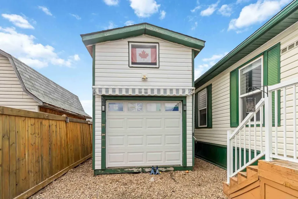 240 Mckinlay Crescent Fort Mcmurray AB T9K2M8