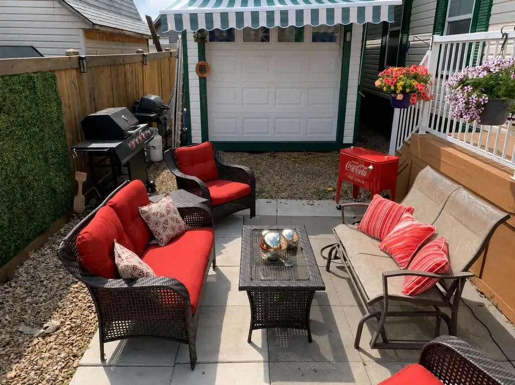 240 Mckinlay Crescent Fort Mcmurray AB T9K2M8