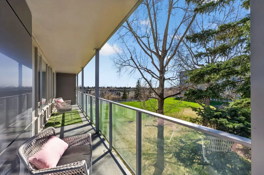 3204 Rideau Place SW Calgary AB T2S1Z2