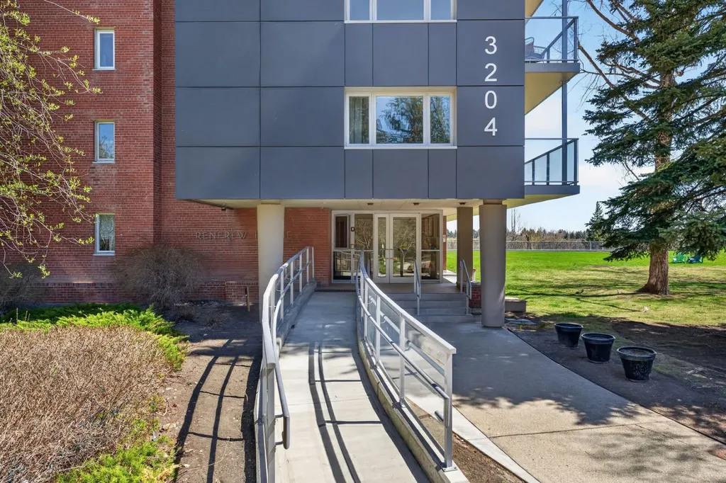 3204 Rideau Place SW Calgary AB T2S1Z2