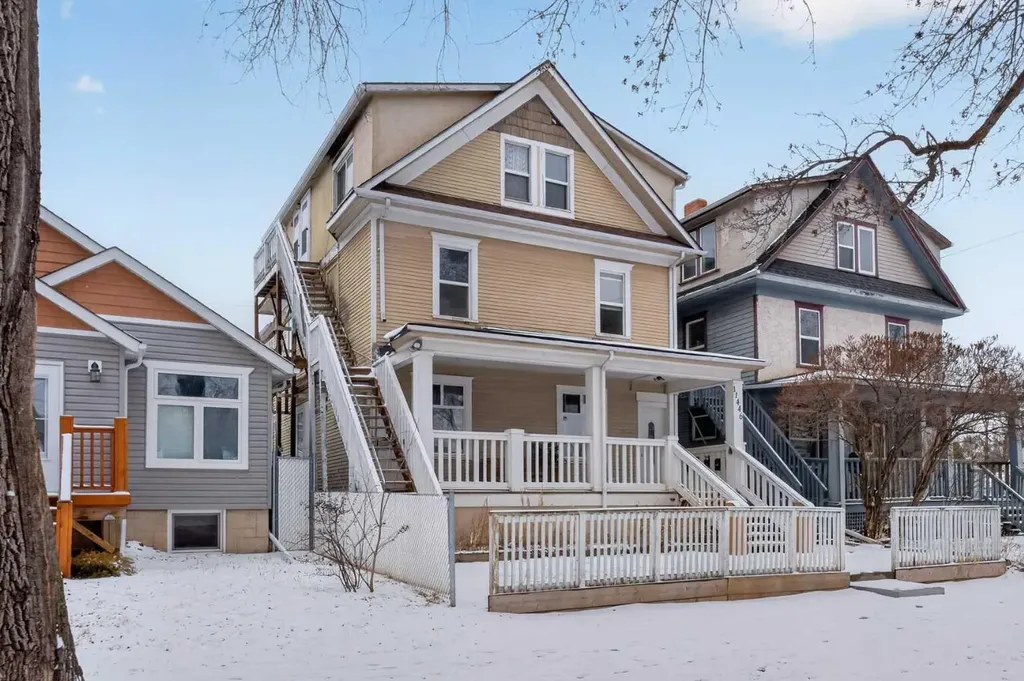 11446 92 Street NW Edmonton AB T5G 0Z5