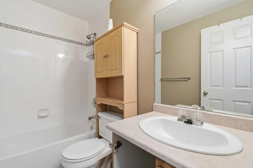 59 Taravista Street NE Calgary AB T3J4P1