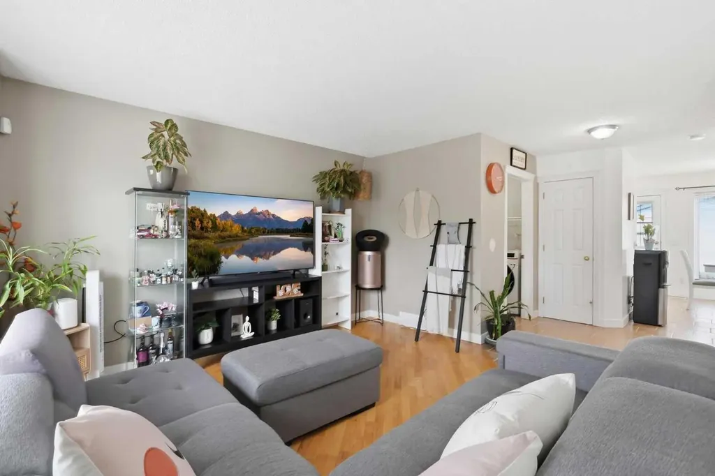 59 Taravista Street NE Calgary AB T3J4P1