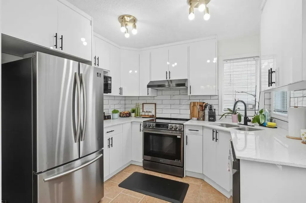 59 Taravista Street NE Calgary AB T3J4P1