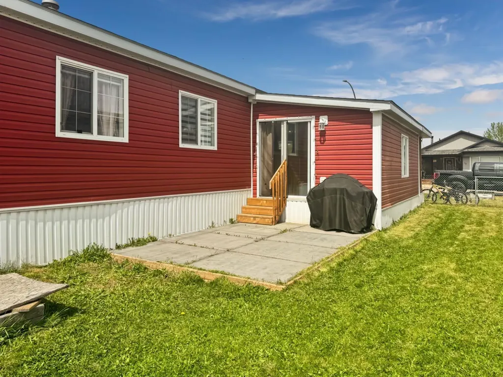 46 Rivervalley Estates Whitecourt AB T7S1J8