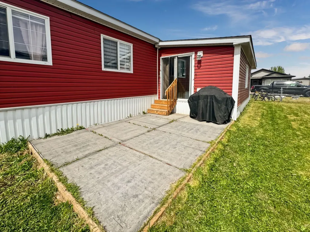 46 Rivervalley Estates Whitecourt AB T7S1J8