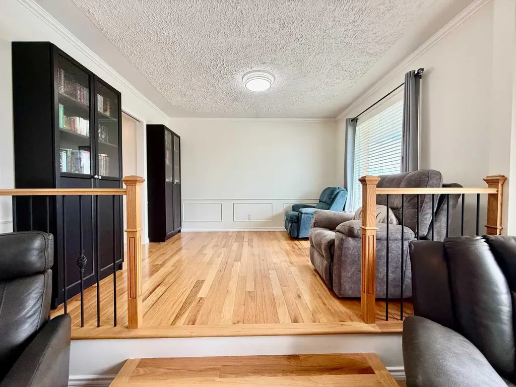 402 3 Street Wainwright AB T9W 1A1
