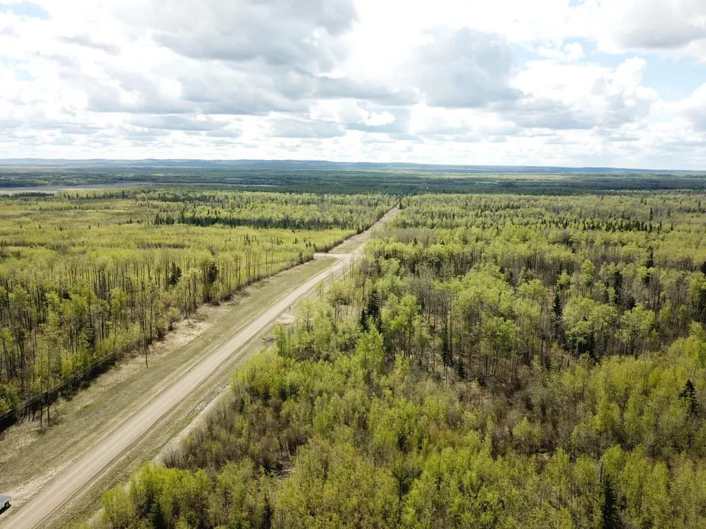 SE-27-79-9-W6 92 Range Road Rural Saddle Hills County AB T0H 0G0
