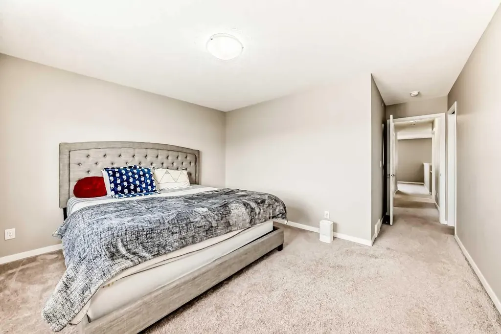 140 Howse Avenue NE Calgary AB T3P 0W1