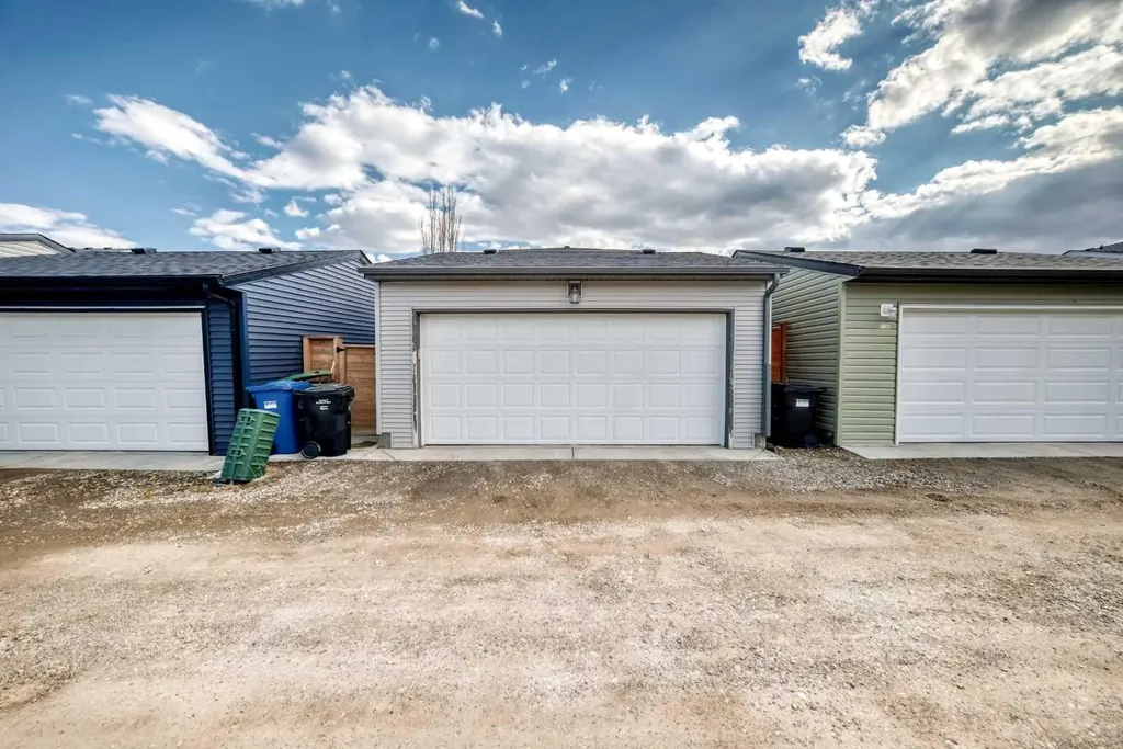 140 Howse Avenue NE Calgary AB T3P 0W1