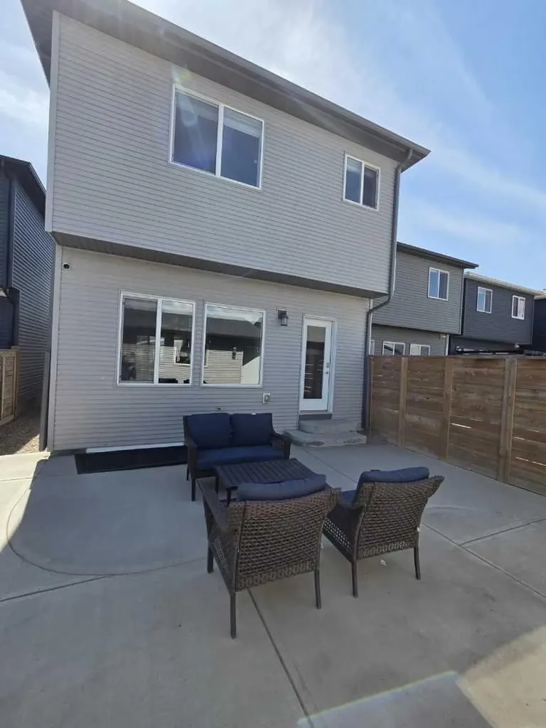 140 Howse Avenue NE Calgary AB T3P 0W1