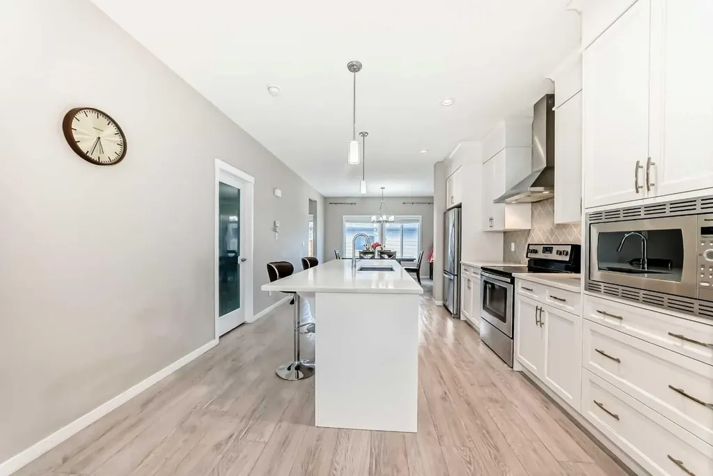 140 Howse Avenue NE Calgary AB T3P 0W1