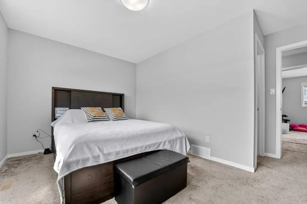 2812 47 Street S Lethbridge AB T1K 8J7