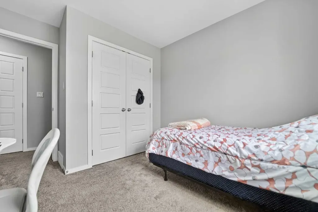 2812 47 Street S Lethbridge AB T1K 8J7