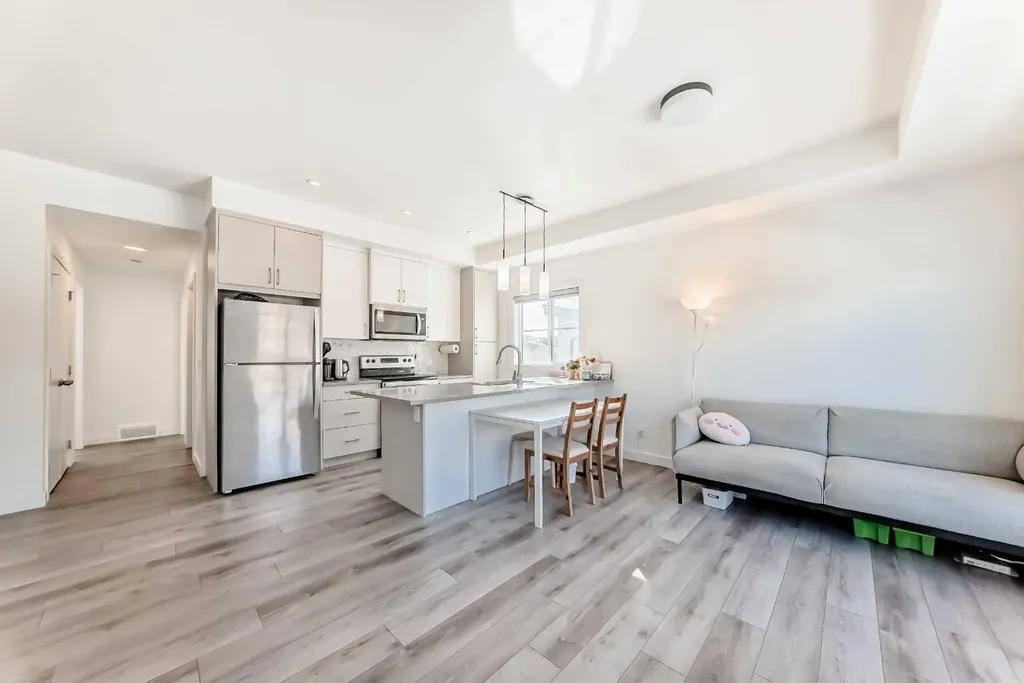123 Spring Creek Common SW Calgary AB T3H 6E2