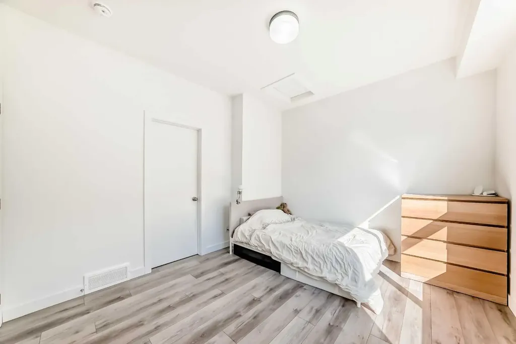123 Spring Creek Common SW Calgary AB T3H 6E2