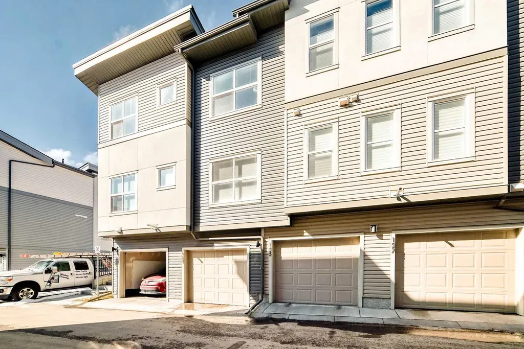 123 Spring Creek Common SW Calgary AB T3H 6E2