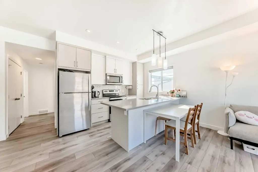 123 Spring Creek Common SW Calgary AB T3H 6E2