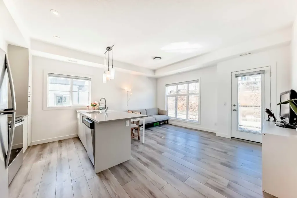 123 Spring Creek Common SW Calgary AB T3H 6E2