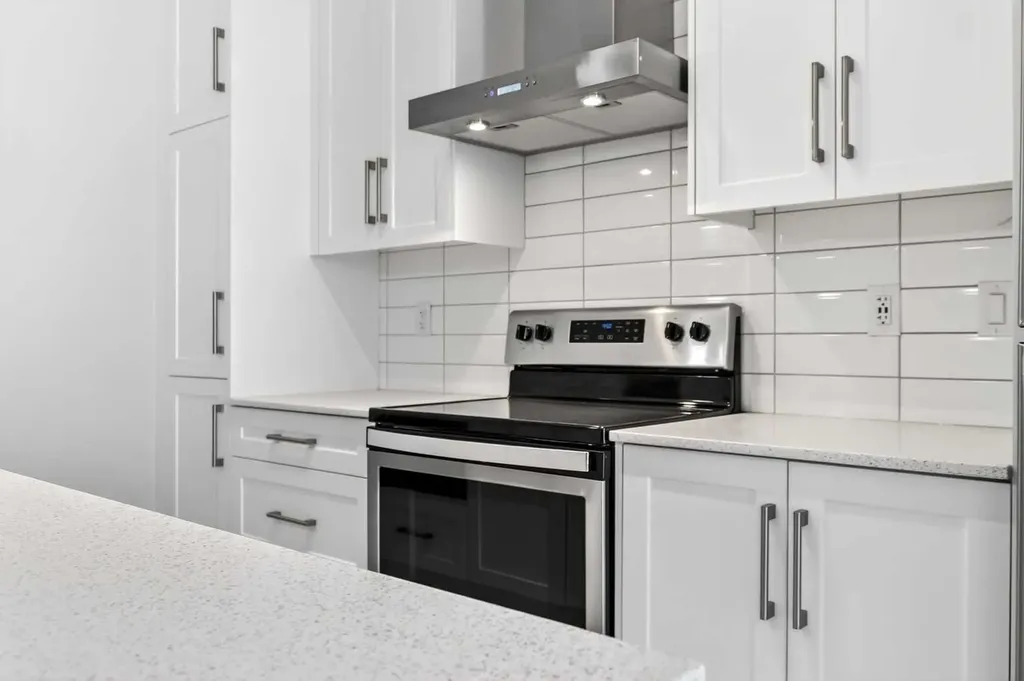 122 Mahogany Centre SE Calgary AB T3M 2Y1