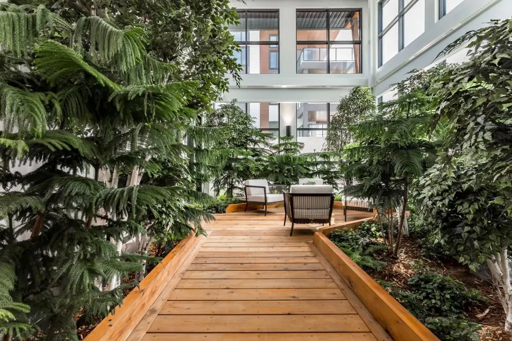 122 Mahogany Centre SE Calgary AB T3M 2Y1