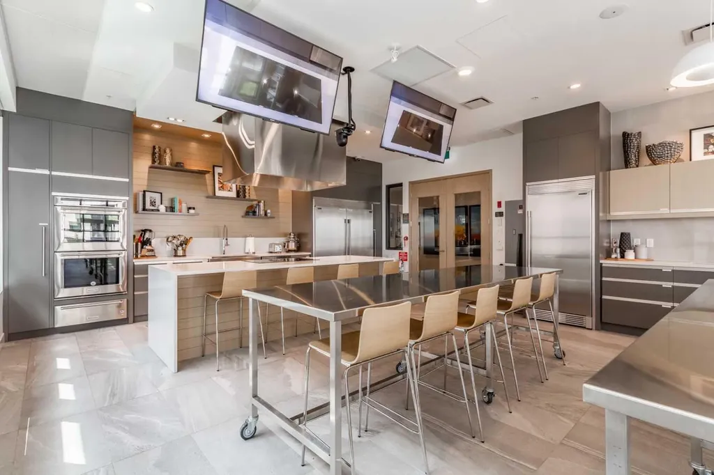 122 Mahogany Centre SE Calgary AB T3M 2Y1