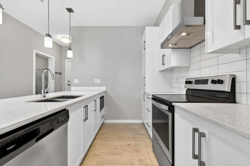 122 Mahogany Centre SE Calgary AB T3M 2Y1