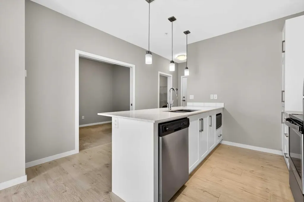 122 Mahogany Centre SE Calgary AB T3M 2Y1
