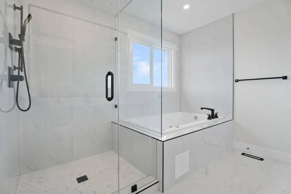 26 Cimarron Estates Gate Okotoks AB T1S 0M9