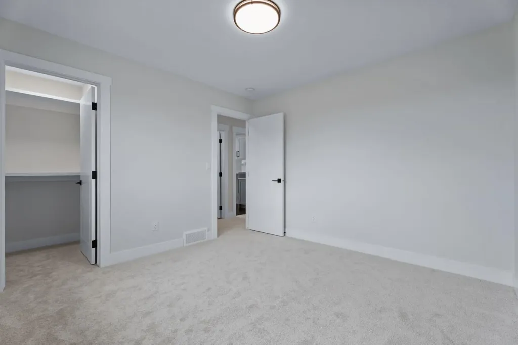 26 Cimarron Estates Gate Okotoks AB T1S 0M9