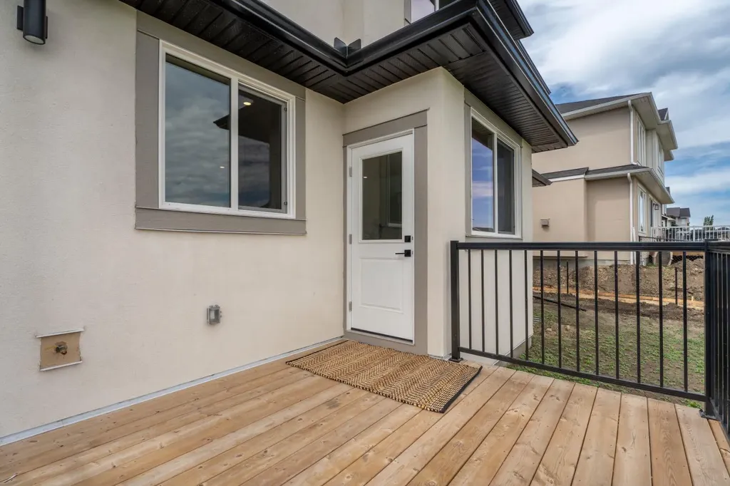 26 Cimarron Estates Gate Okotoks AB T1S 0M9