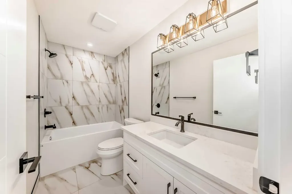 152 Capri Avenue NW Calgary AB T2L 0H5