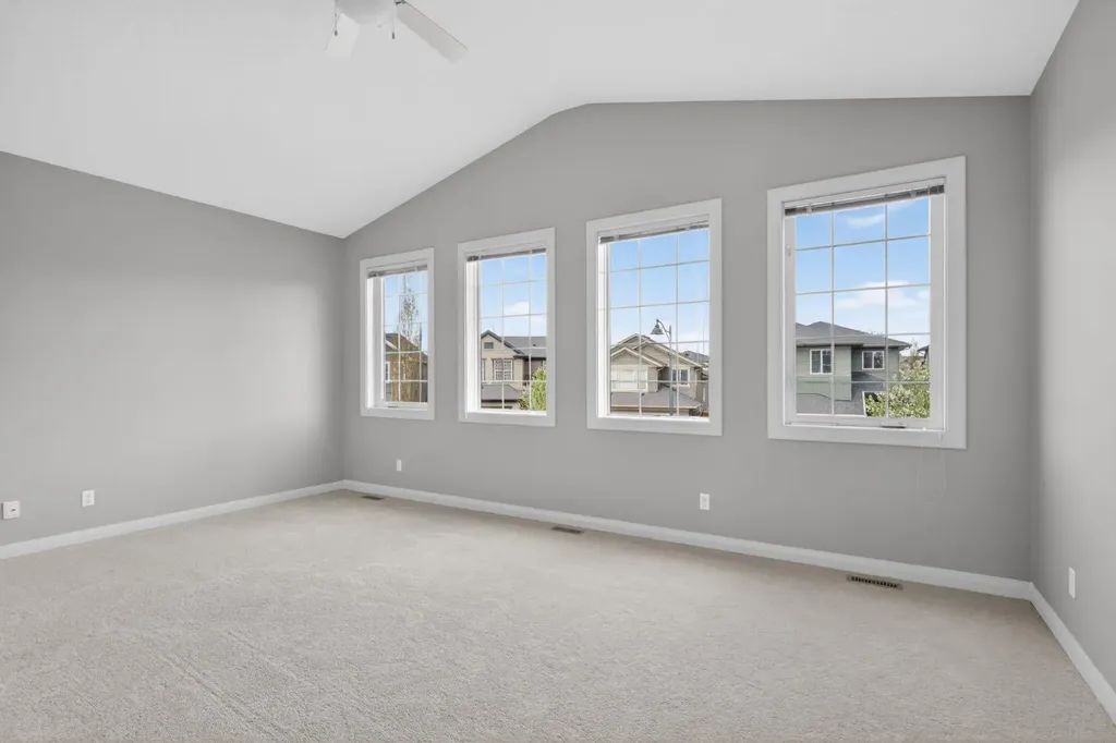 94 Evansdale Common NW Calgary AB T3P 0E6