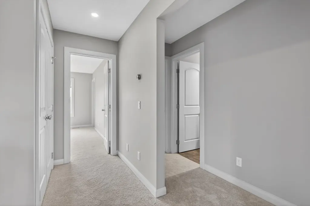 94 Evansdale Common NW Calgary AB T3P 0E6