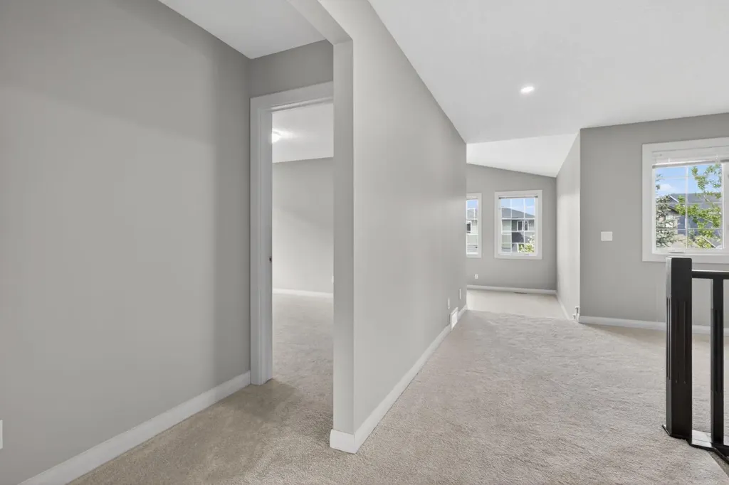 94 Evansdale Common NW Calgary AB T3P 0E6