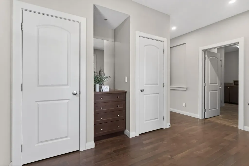 94 Evansdale Common NW Calgary AB T3P 0E6