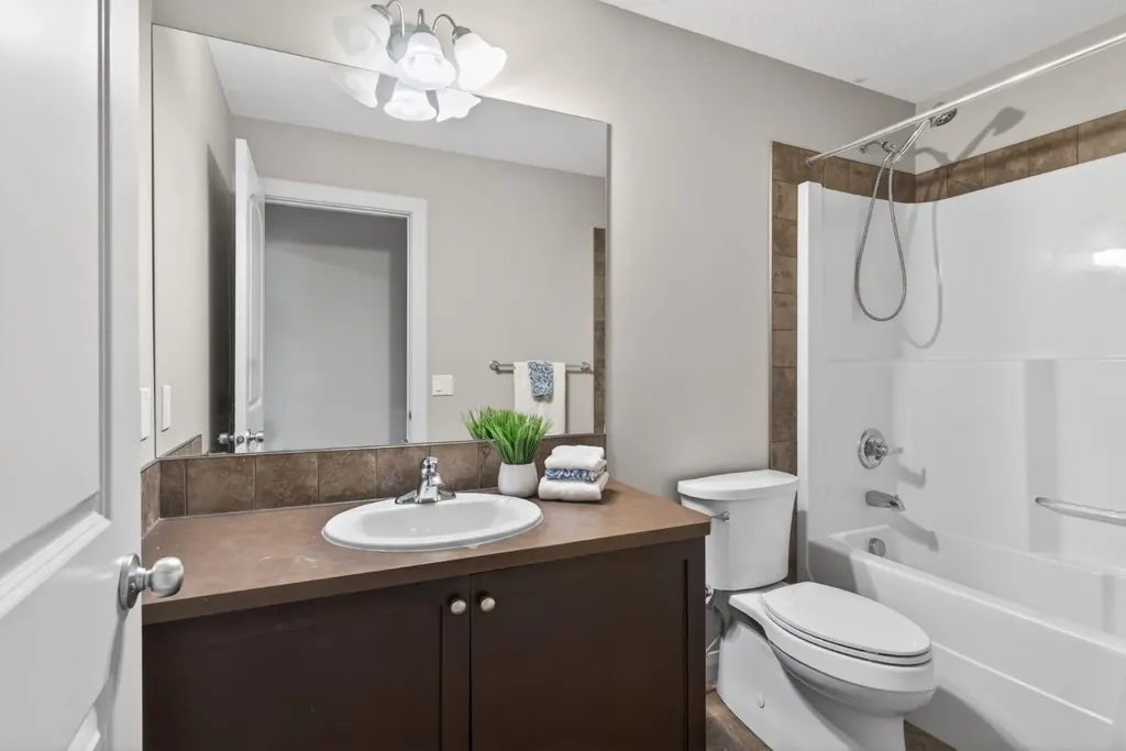 94 Evansdale Common NW Calgary AB T3P 0E6