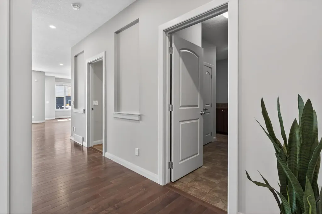 94 Evansdale Common NW Calgary AB T3P 0E6