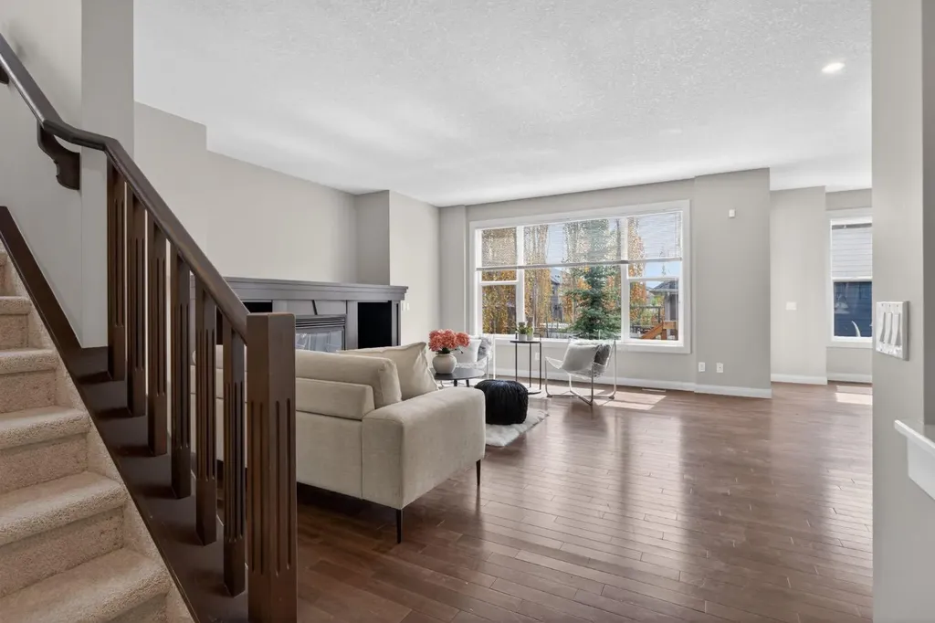 94 Evansdale Common NW Calgary AB T3P 0E6