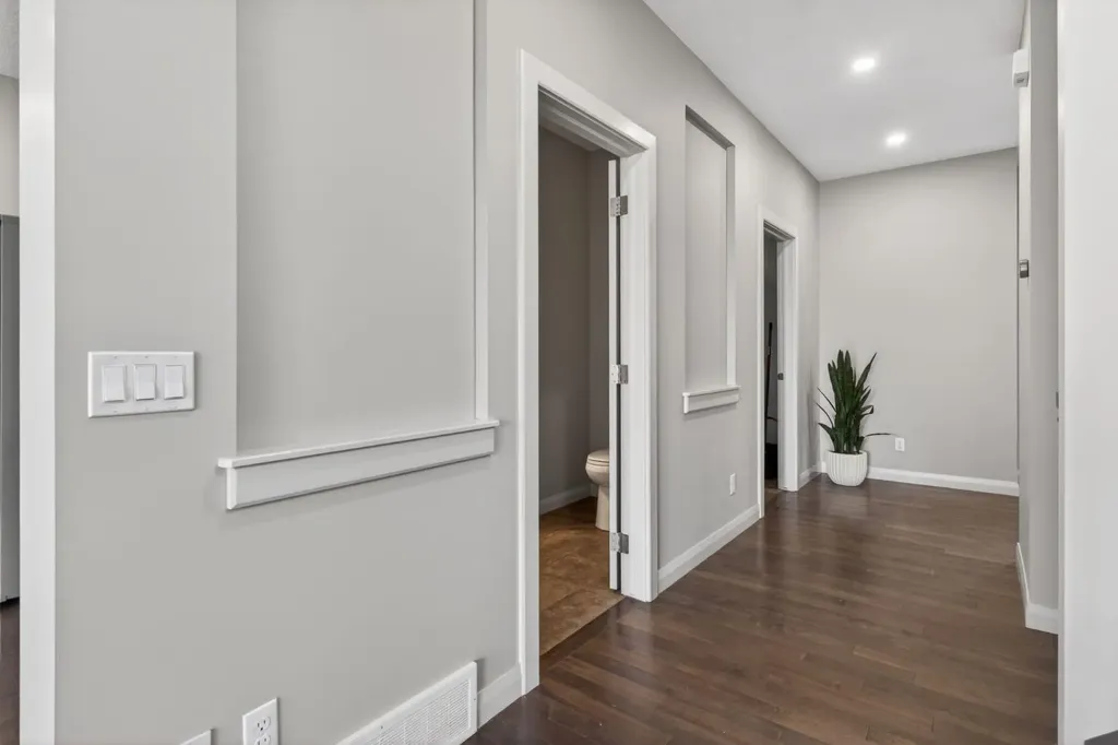 94 Evansdale Common NW Calgary AB T3P 0E6